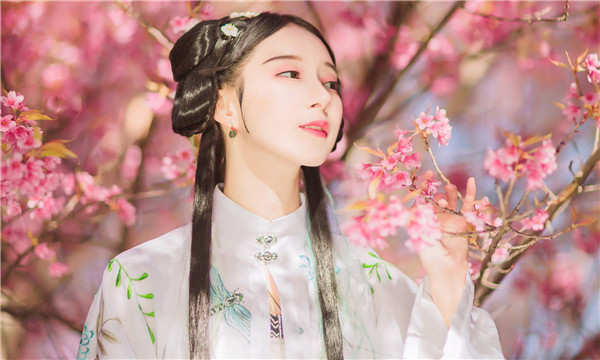 扎鲁特供卵试管婴儿：助您实现家庭梦想的科学方案