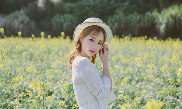 扎鲁特标题：想找个女人帮忙生孩子的有效解决方案，助您圆梦家庭